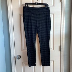 Dalia Size Medium Pull On Black Plaid Pants
